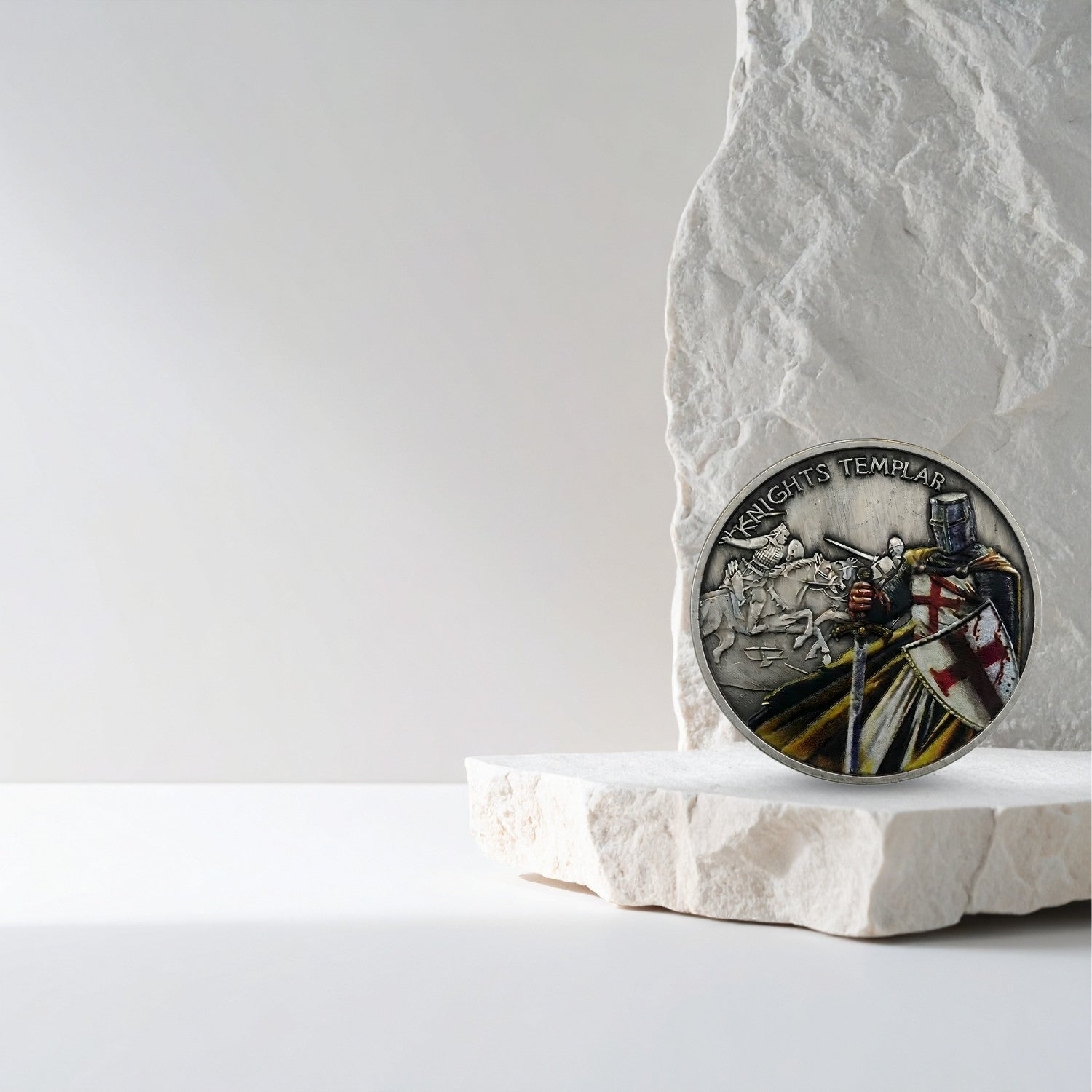 Knight Templar Collectible Coin – Medieval Warrior Metal Token – Inspirational Gift for Chess Lovers, Strategy Players & Collectors - Model 4