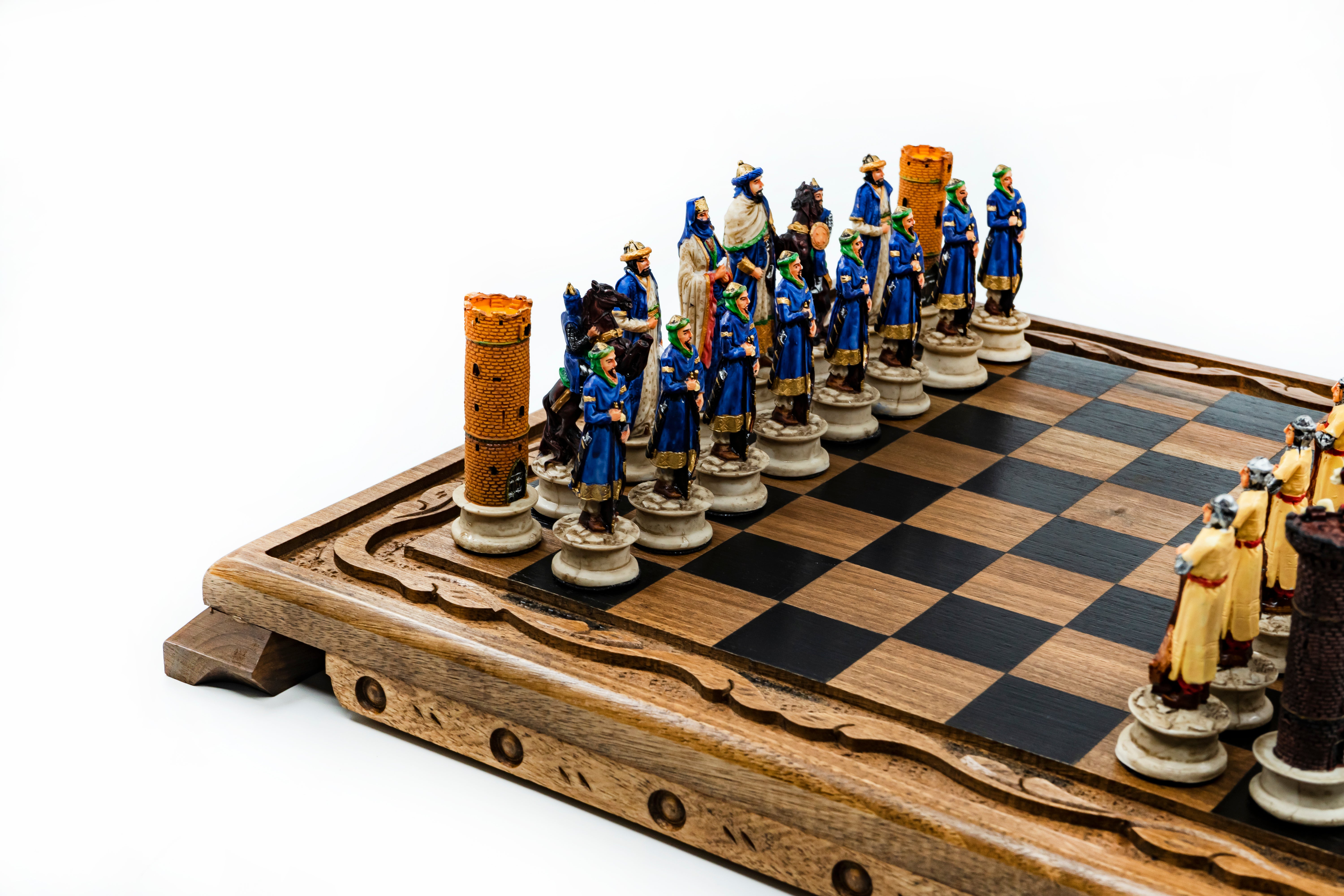 Selahaddin Eyyubi vs Crusader Solid Wood Chess Set | Handpainted | Hand-Carved Board– 36 cm (14 inch)