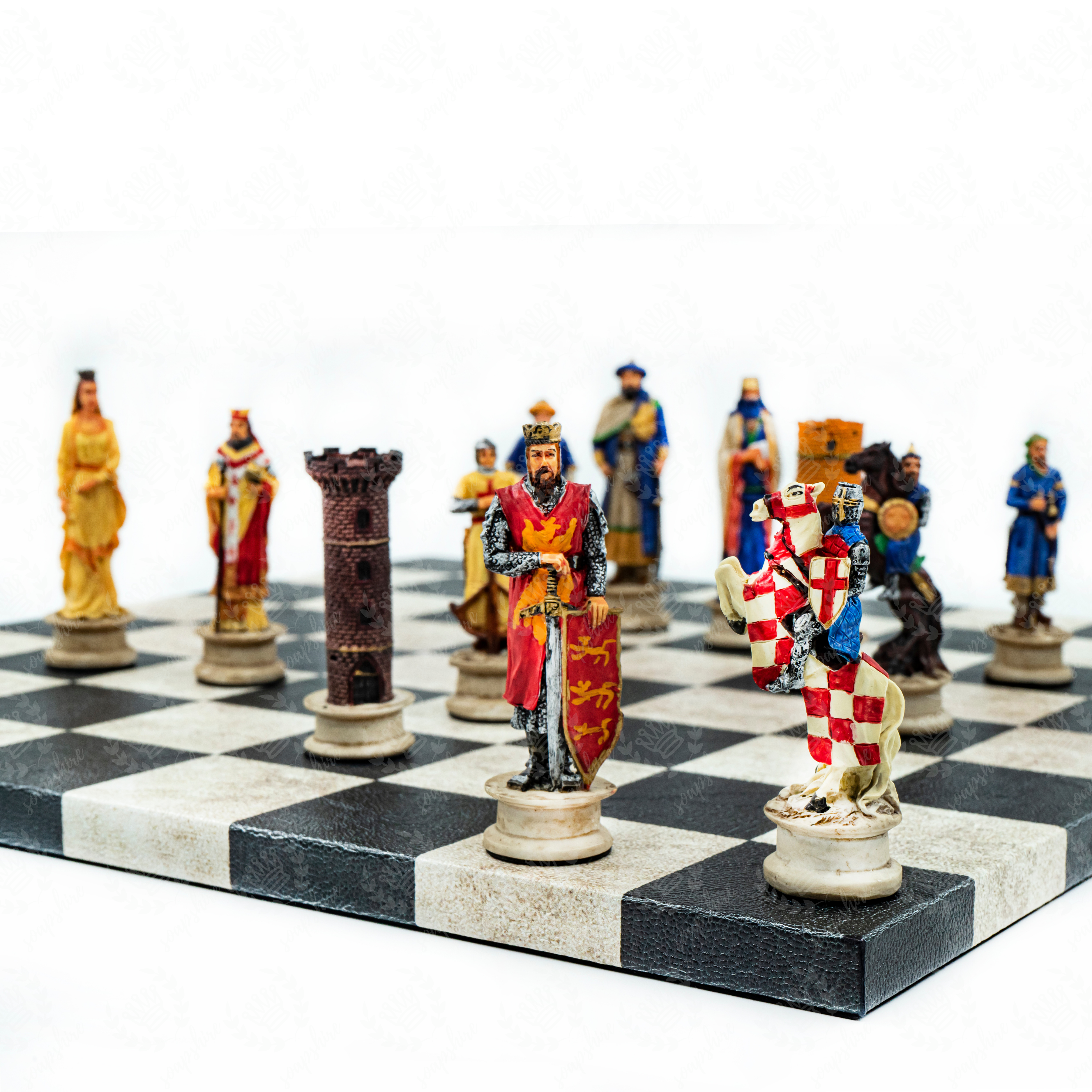 Selahaddin Eyyubi vs Crusader Chess Set | Handpainted Historical Figures | Leather Board – 36 cm (14 inch)