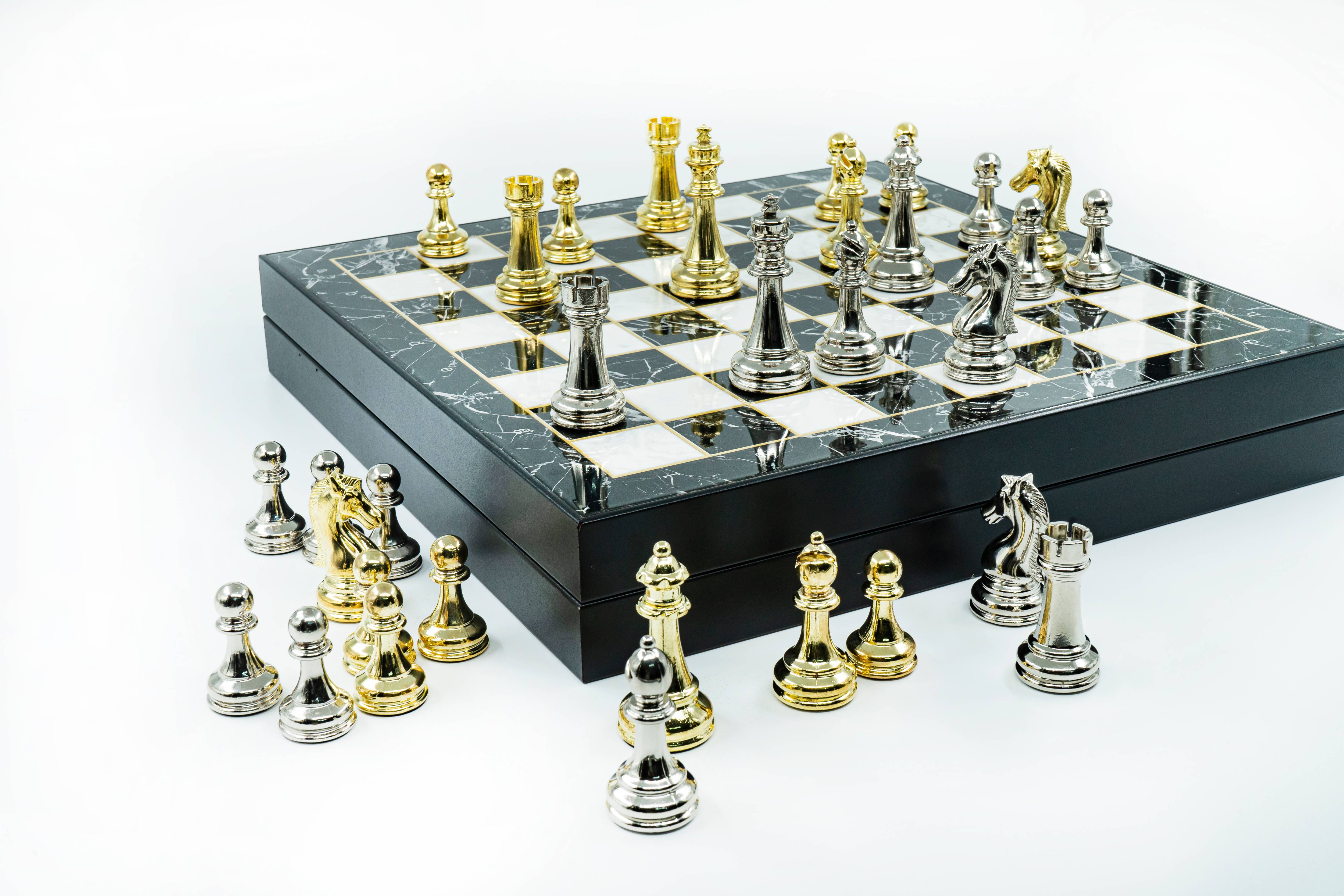 Metal Chess Set with Storage | Marble Pattern Board – 30/37 cm (12/14.5 inch)